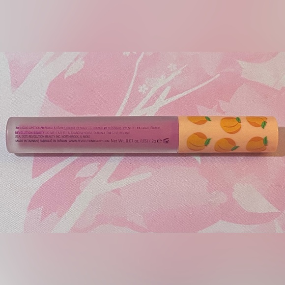 I Heart Revolution Liquid Lipstick - Picture 2 of 3